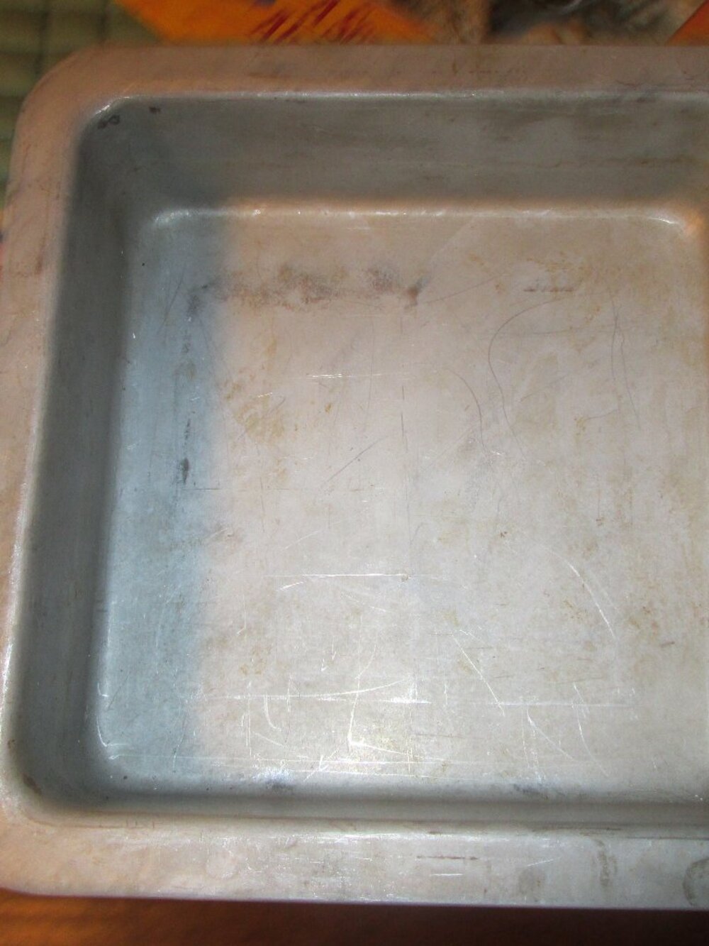 Rema rare 8x8 x 2.4 square insulated themo ware pan